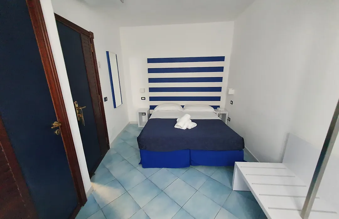Hotel Il Faro-1