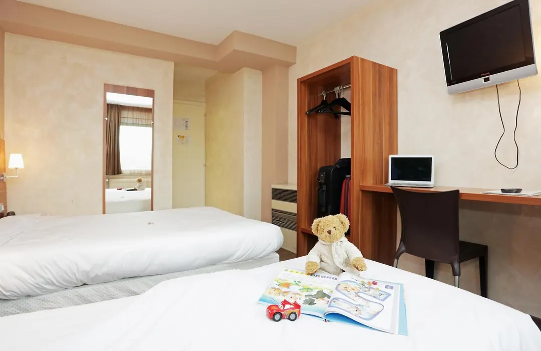The Originals City, Hotel Colmar Gare-1