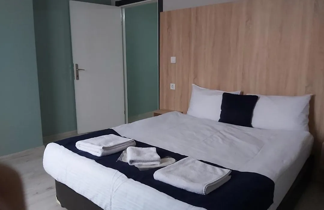 Palace Suit Hotel-1