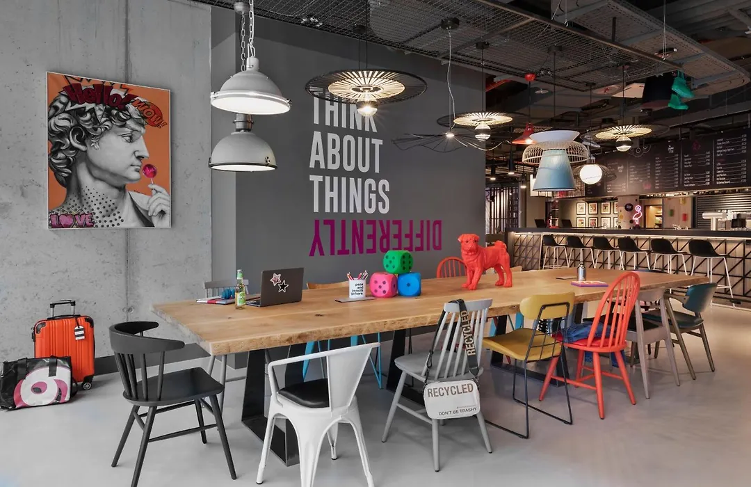 Moxy Duesseldorf City-1