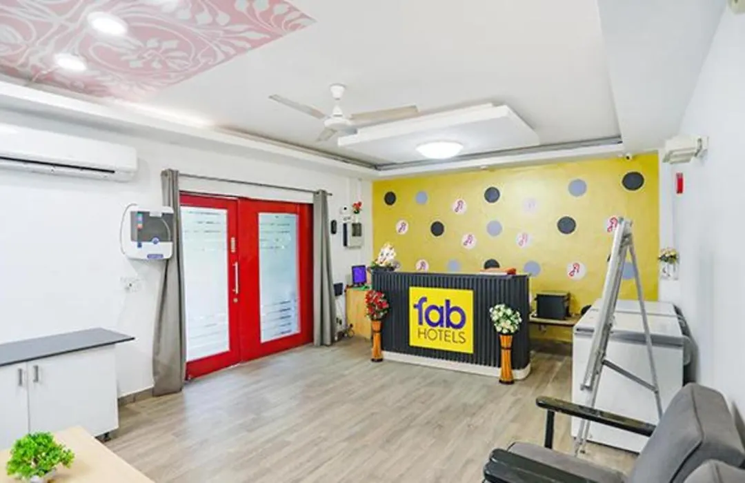 Fabhotel F9 Noida Sector 51-1