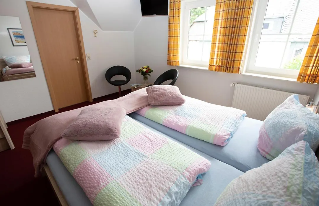 Hotel Zum Kreuzberg-1