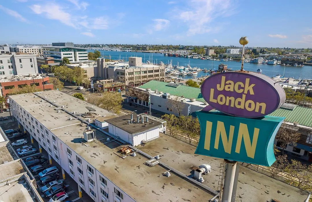 Jack London Inn-1