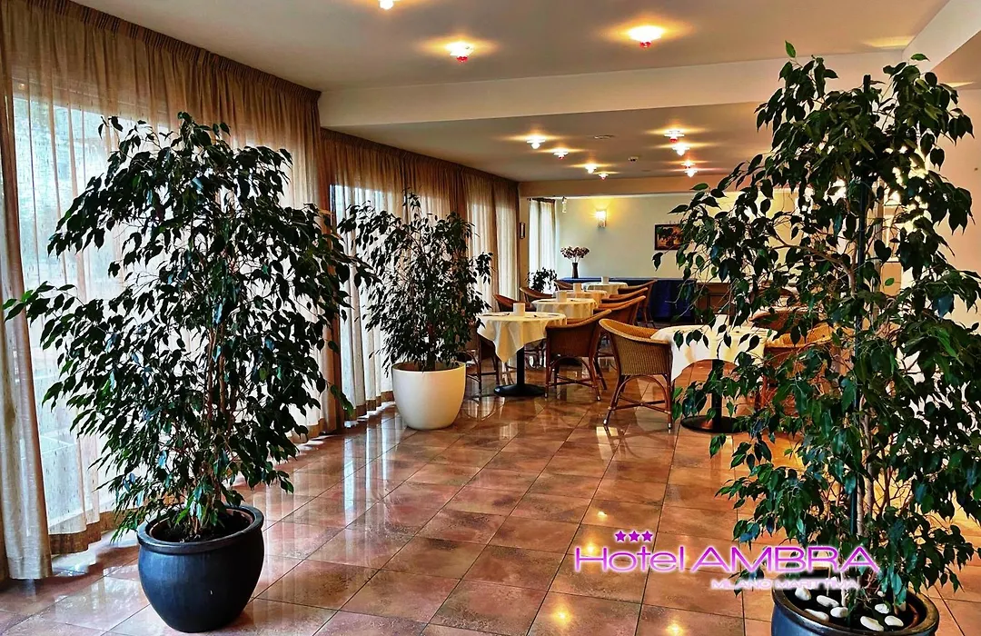 HOTEL AMBRA - Fronte Mare - Vicinissimi al Centro-1