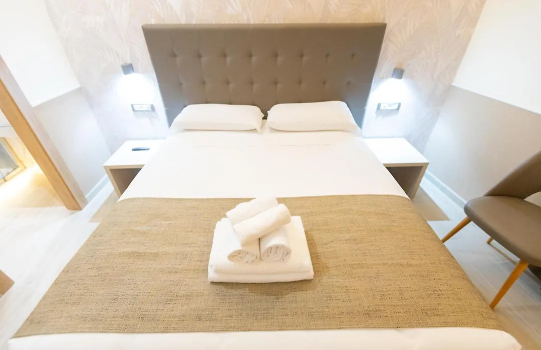 Hotel Maximus-1