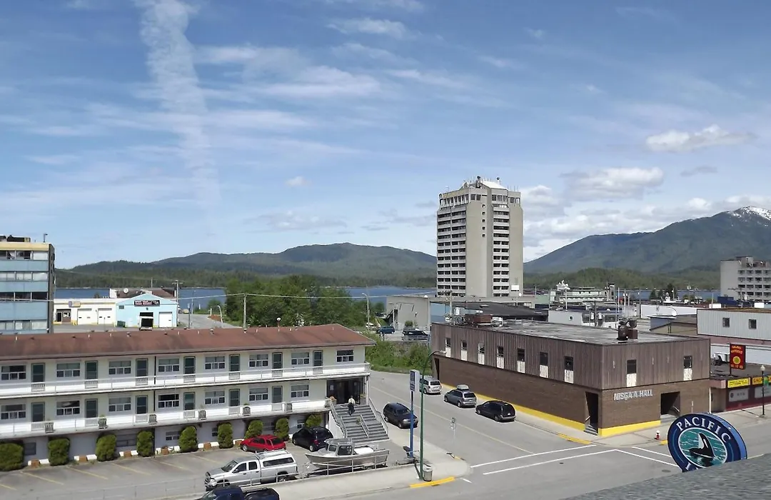 The Pacific Inn-1