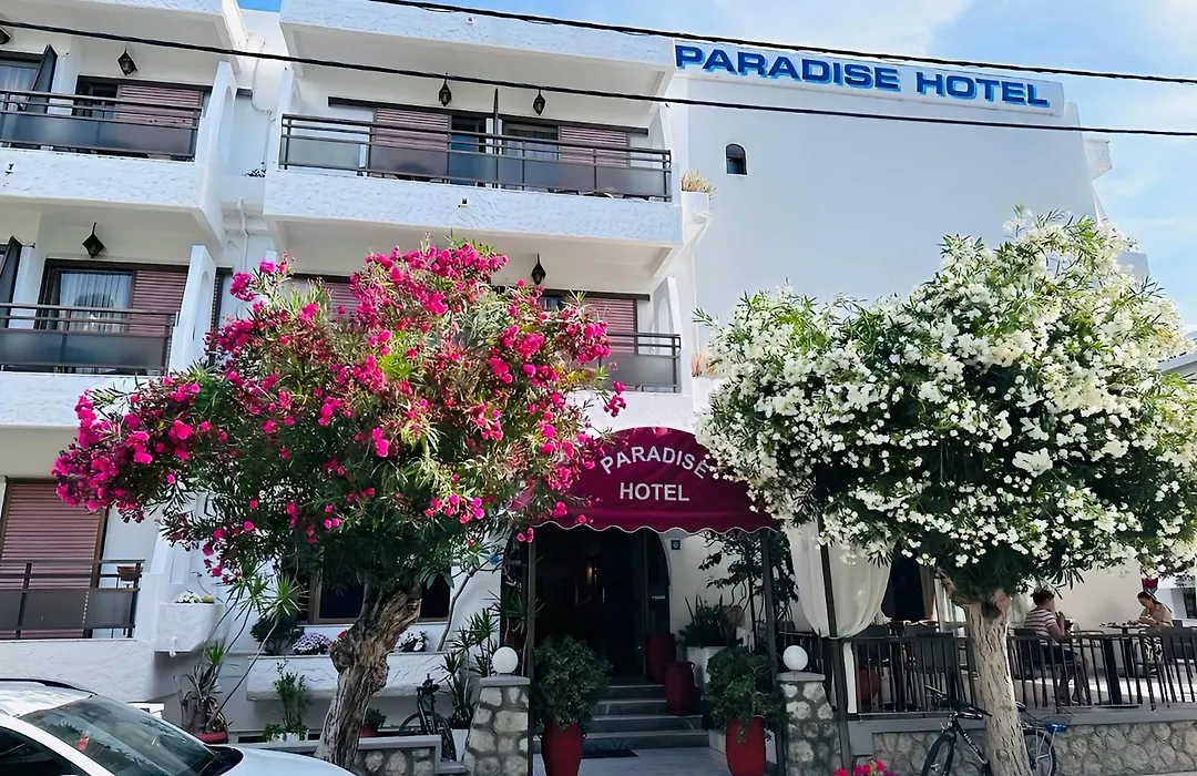 Paradise Hotel-1