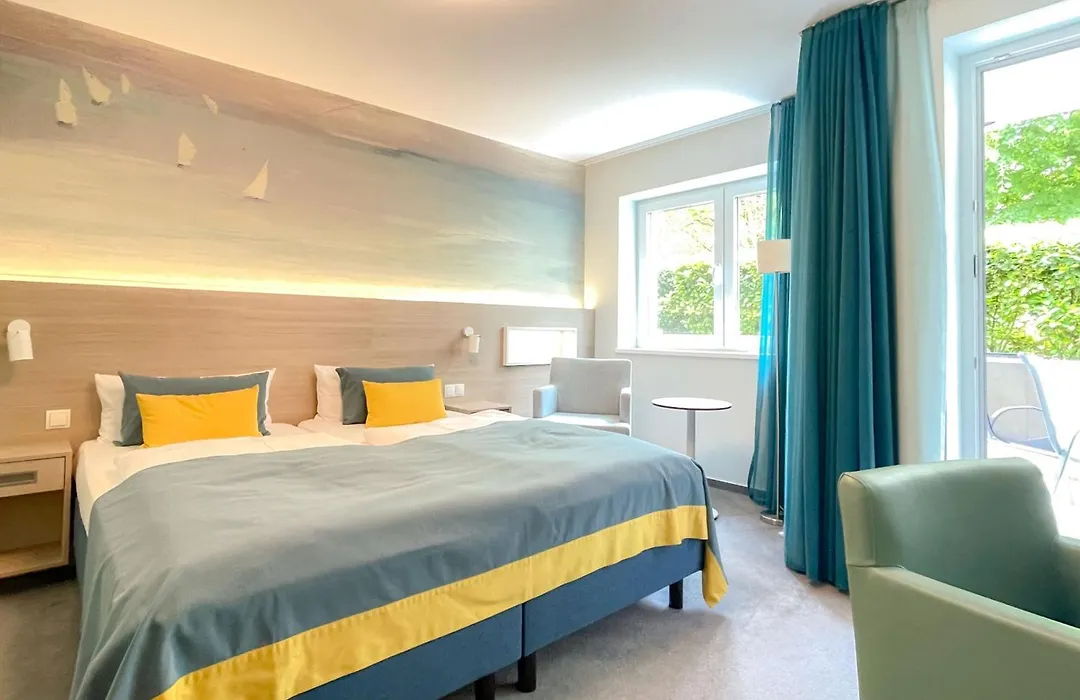 Strandhotel Graal-Müritz-1