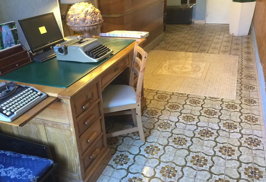 Hotel Touring-1