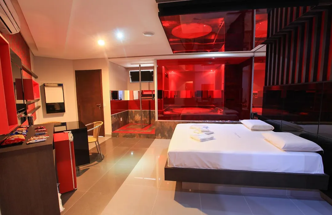 Frenesi Motel Rondon-1