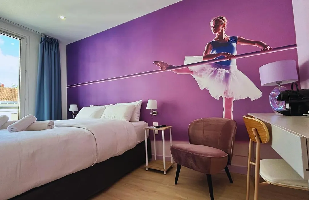 Glam'S Hotel-1