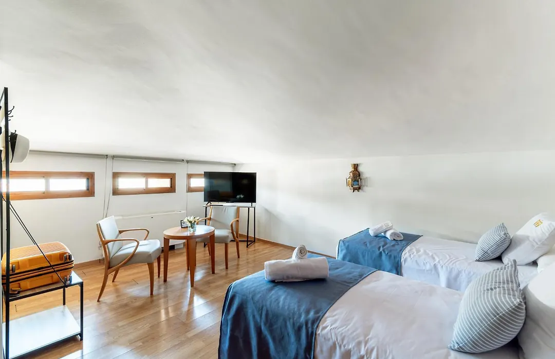 Hotel Reina Mora-1