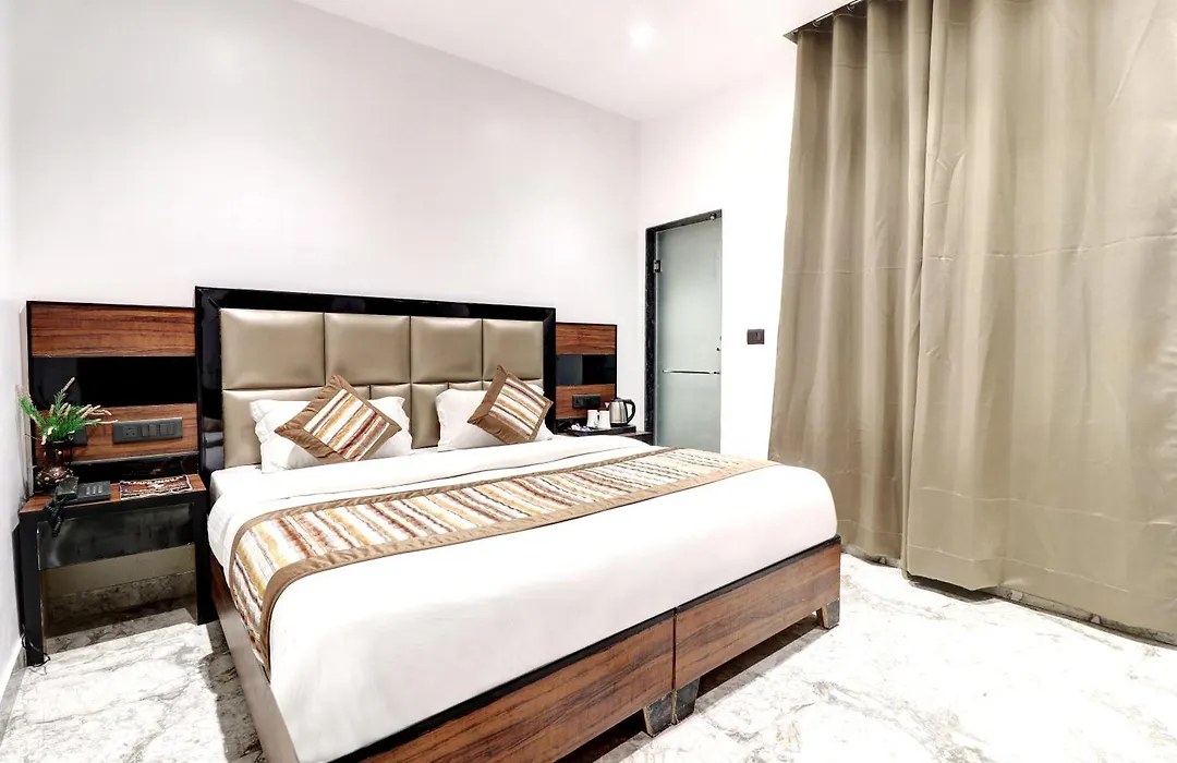 Hotel Emporio Dx - New Delhi Railway Station - Paharganj-1
