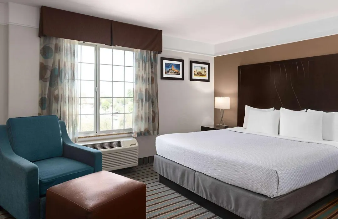 La Quinta By Wyndham Bakersfield North-1