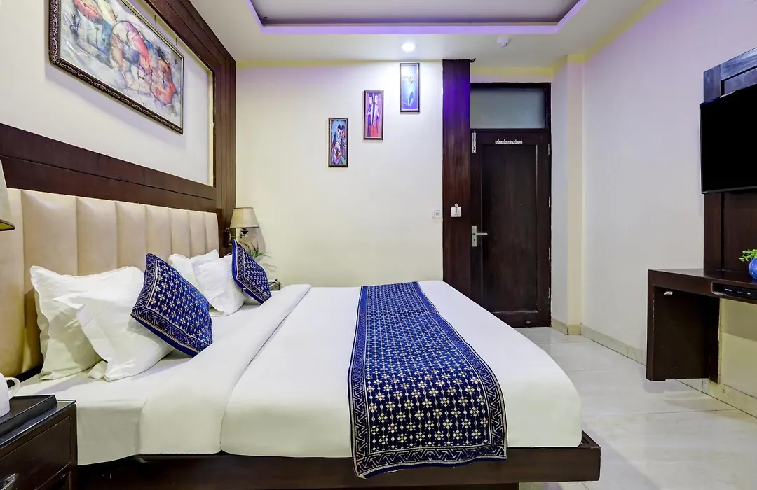 Hotel Tashkent Palace - Budget Friendly, Near R K Ashram Metro Station-1