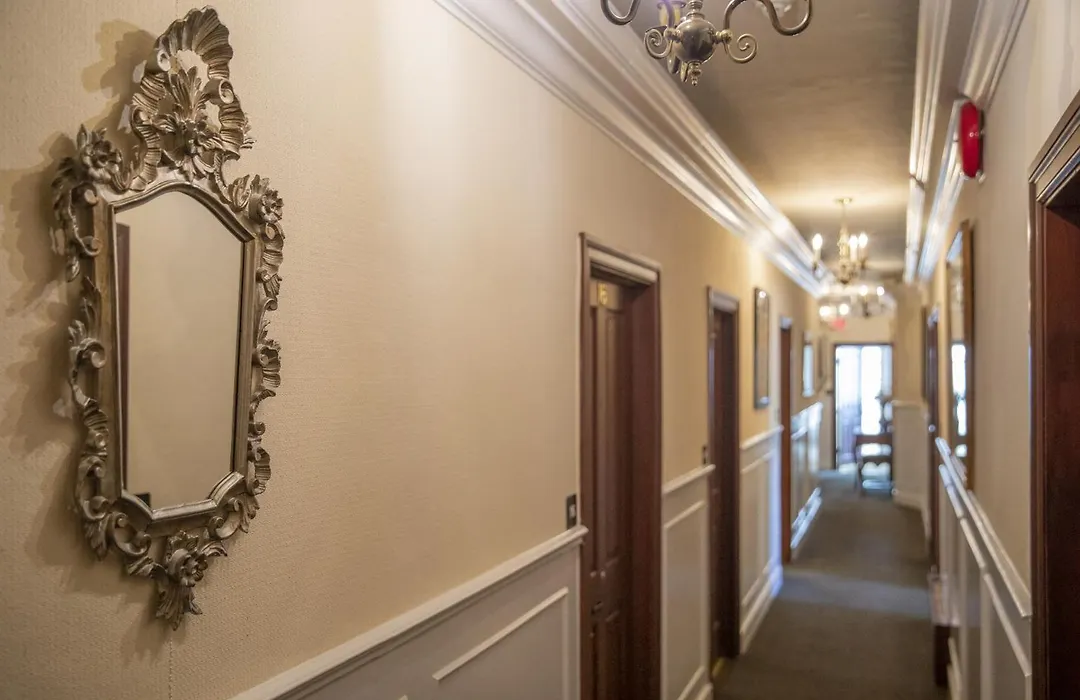 Washington Square Inn-1