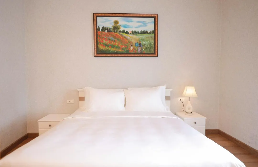 Hotel Du Lys-1
