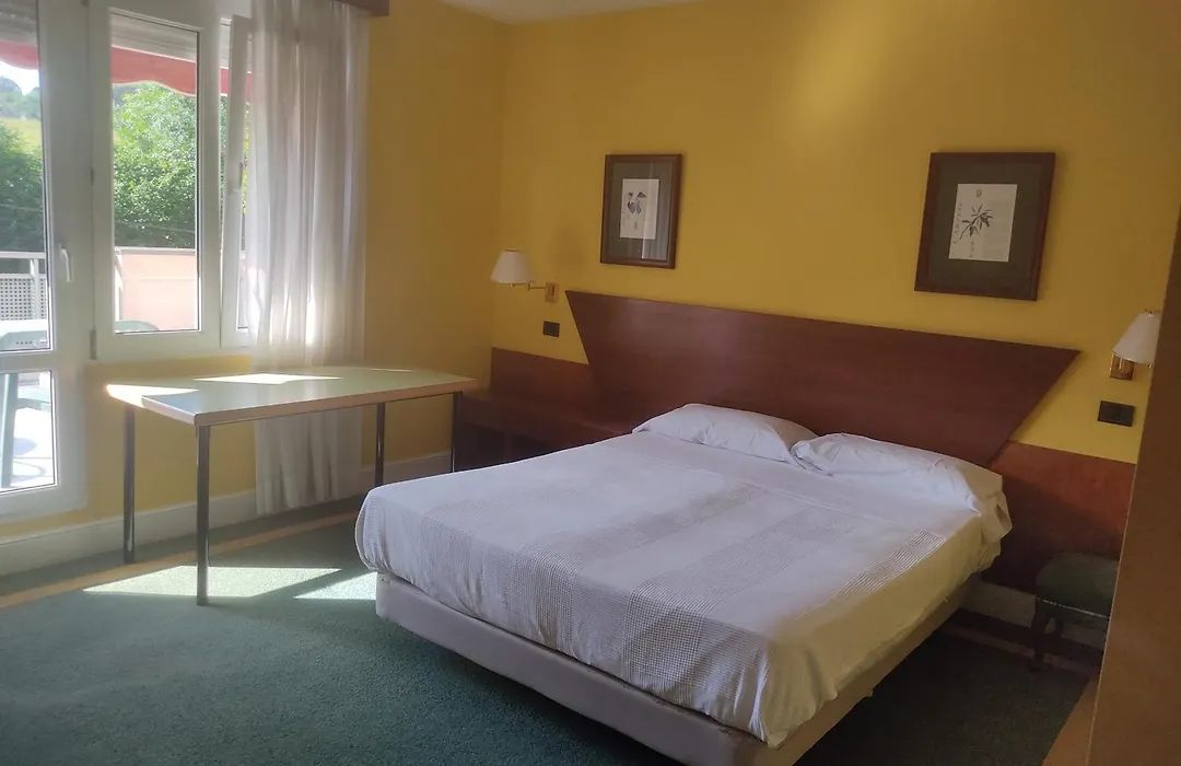 Hotel Suite Mioño Castro Urdiales-1
