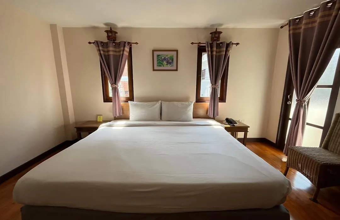 Sripat Guesthouse SHA Extra Plus-1