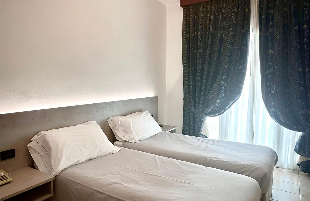 Hotel Leonardo-1
