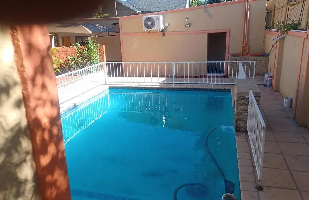 De'Moore Guest House-1