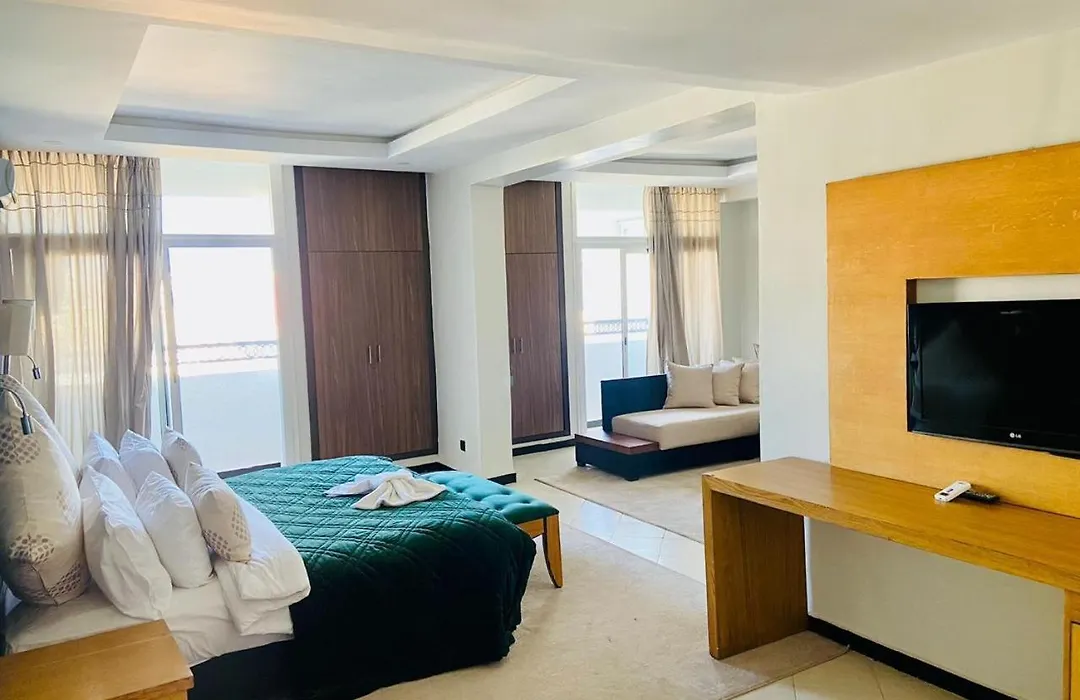 Oscar Hotel-1