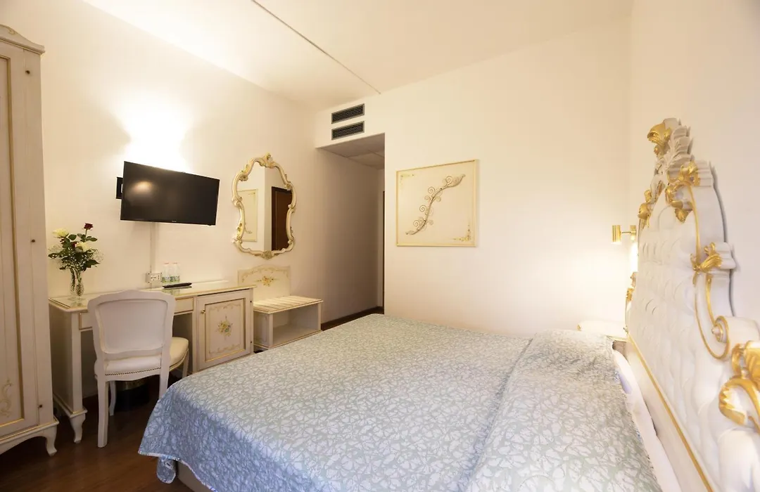 Hotel Vienna-1