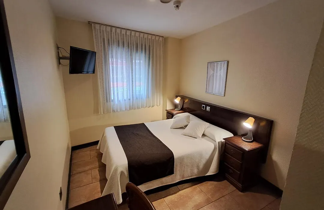 Hotel Complutense-1