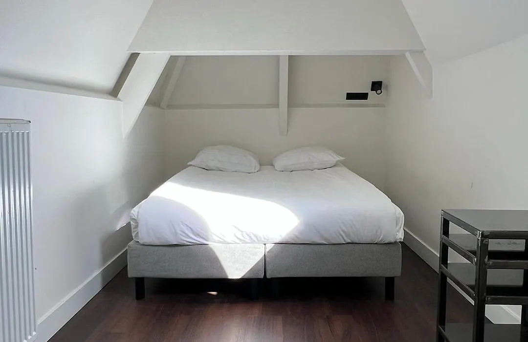 Amigo Budget Hotel-1