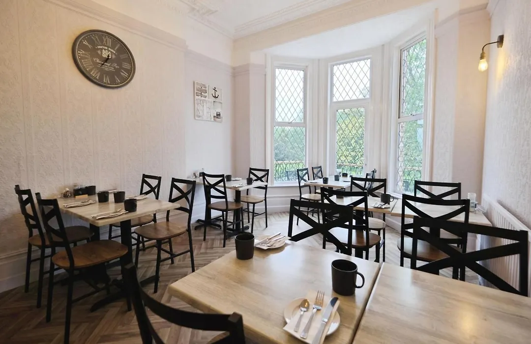 Rowcroft Lodge Guest House B&B-1