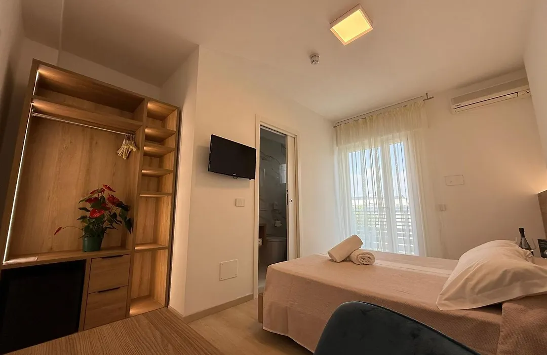 Hotel Berna-1