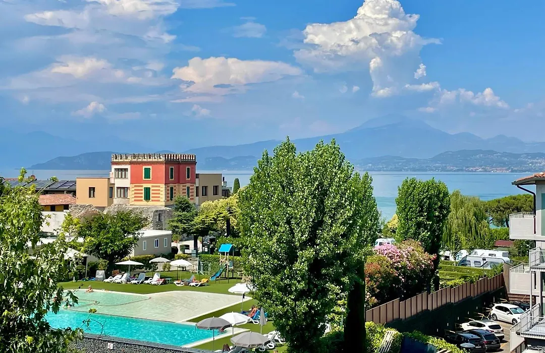 Plaza Lago di Garda-1
