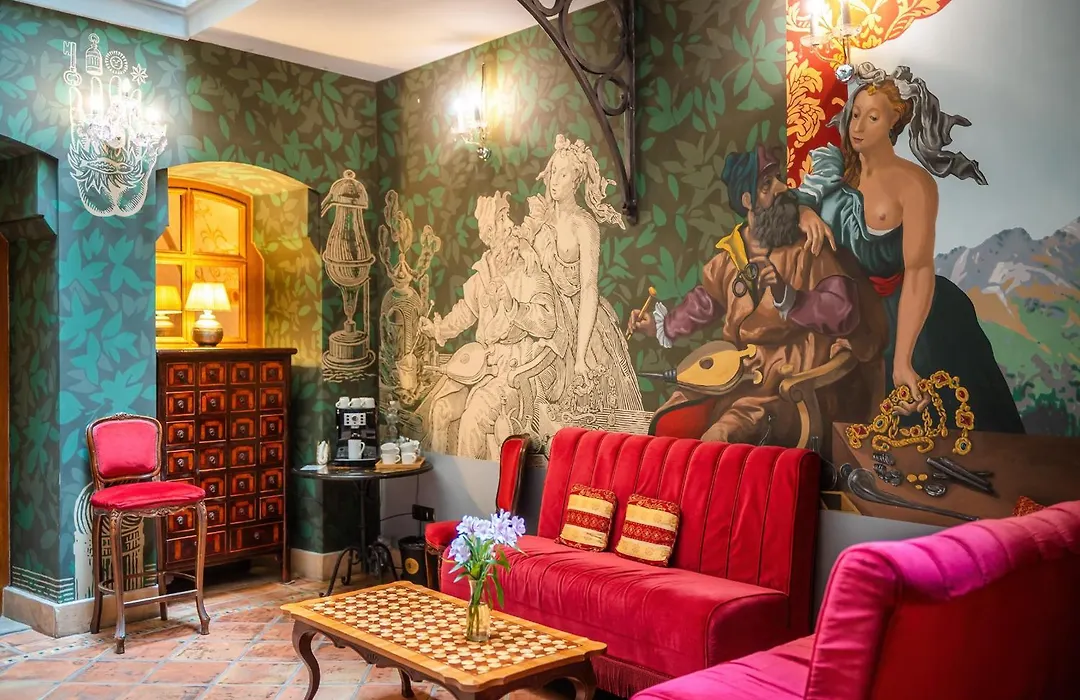 Nosticova Heritage-1