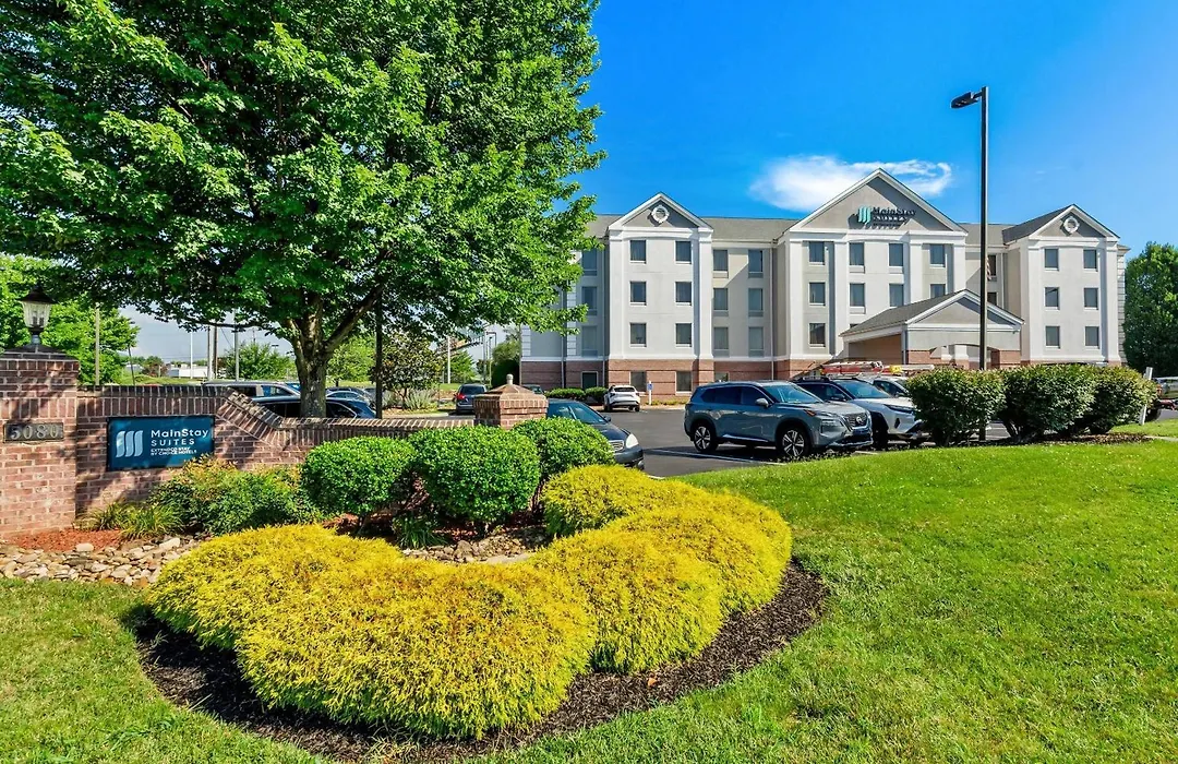 Mainstay Suites Roanoke Airport-1