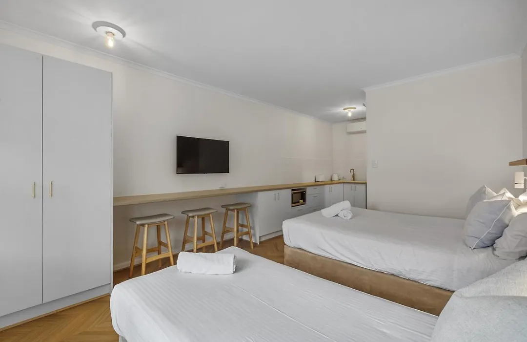 Taft Apartments-1