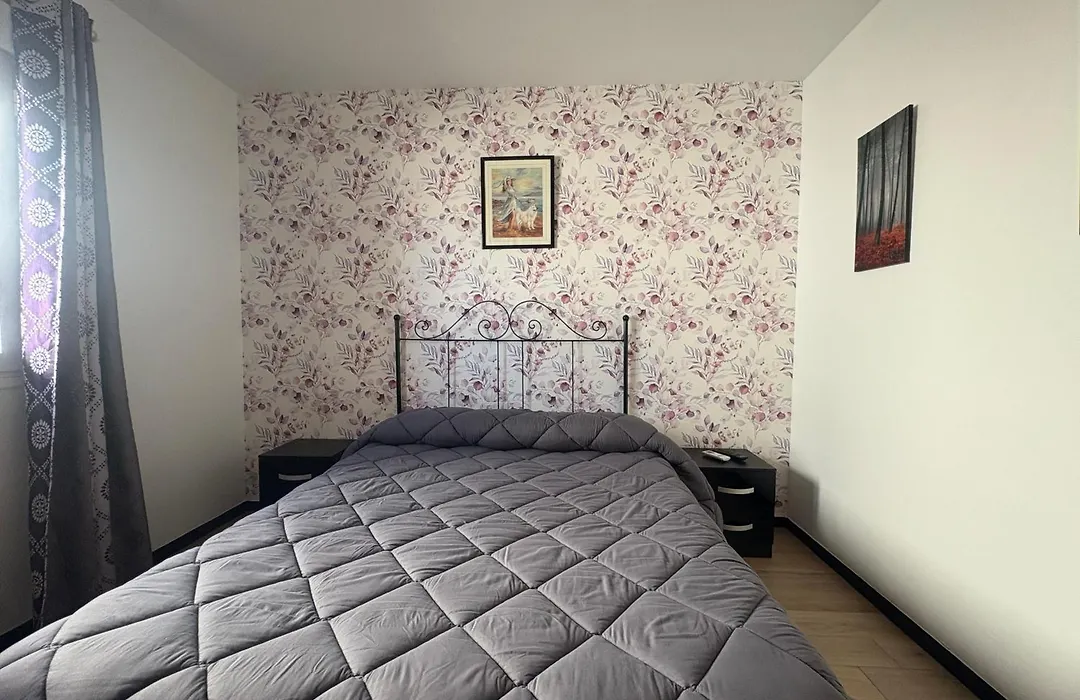 Hostal Las rejas-1