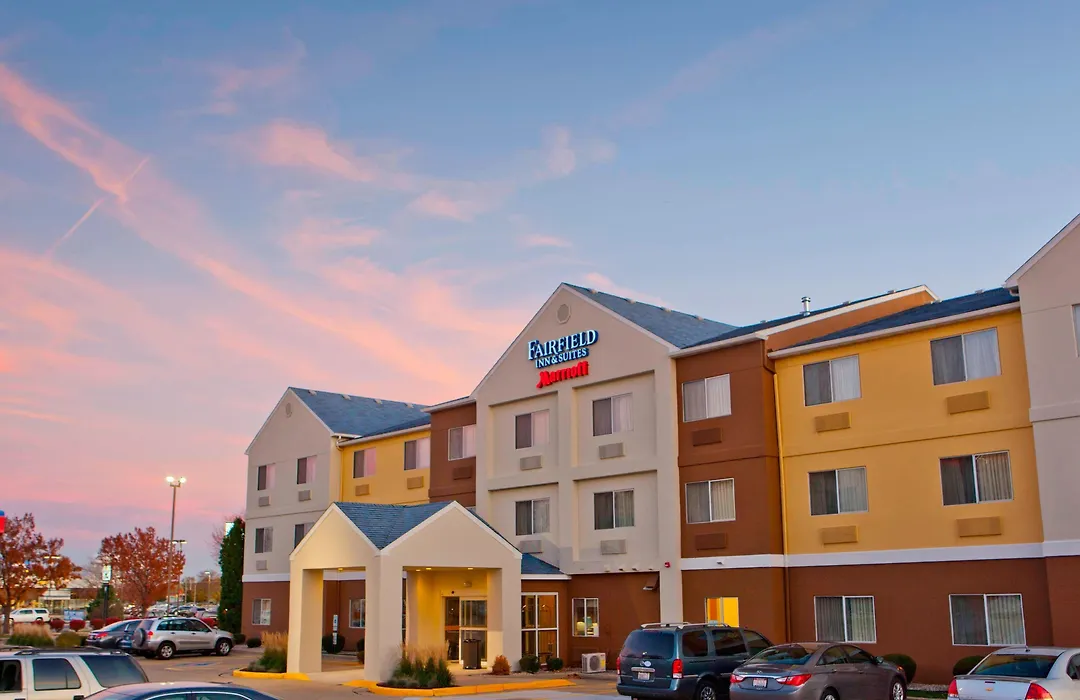 Fairfield Inn & Suites By Marriott Champaign-1