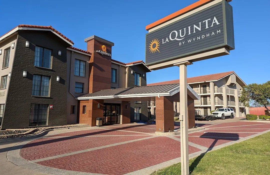 La Quinta Inn By Wyndham Temple-1