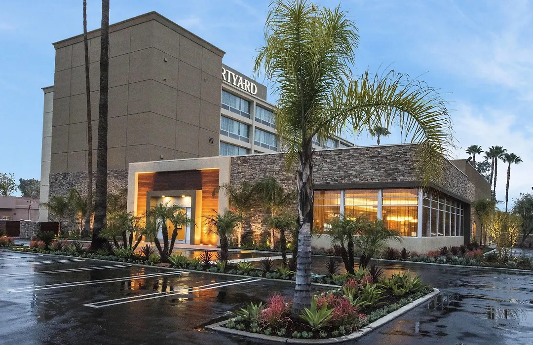Courtyard By Marriott Los Angeles Woodland Hills-1