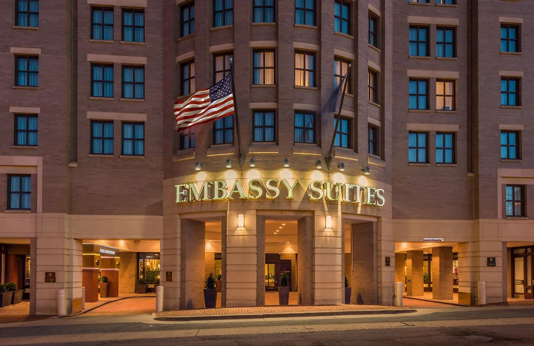 Embassy Suites By Hilton Alexandria Old Town-1