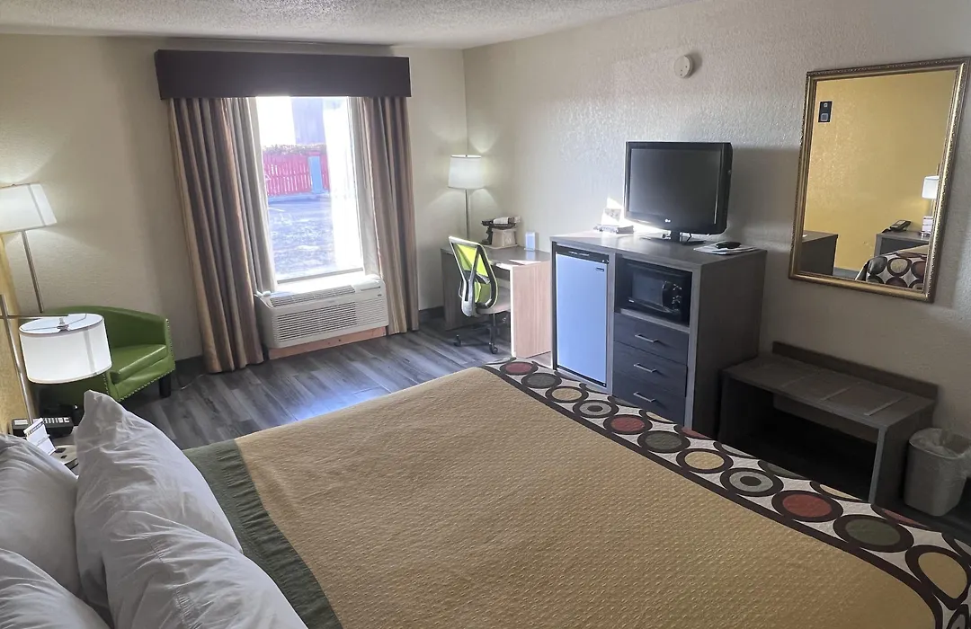 Super 8 By Wyndham Ft Stockton-1