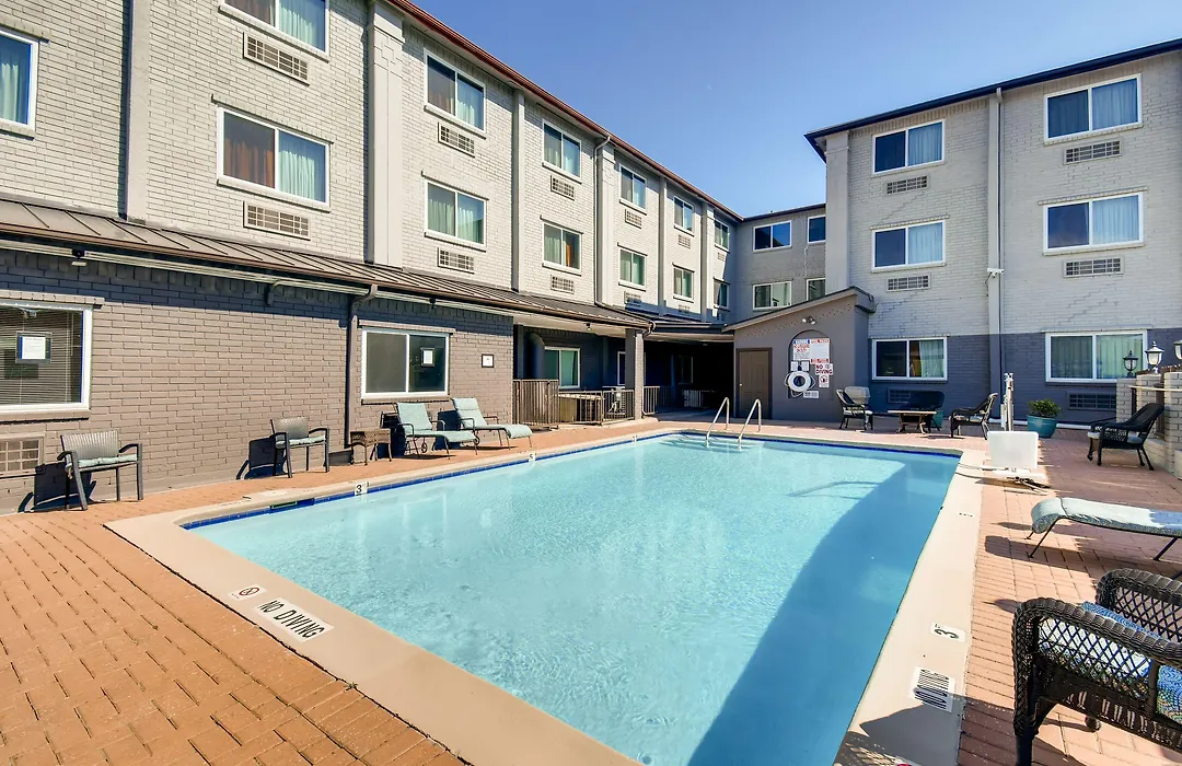 Orangewood Inn And Suites Midtown-1