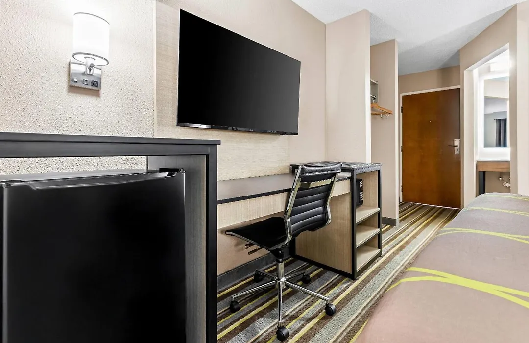 Super 8 By Wyndham Athens-1