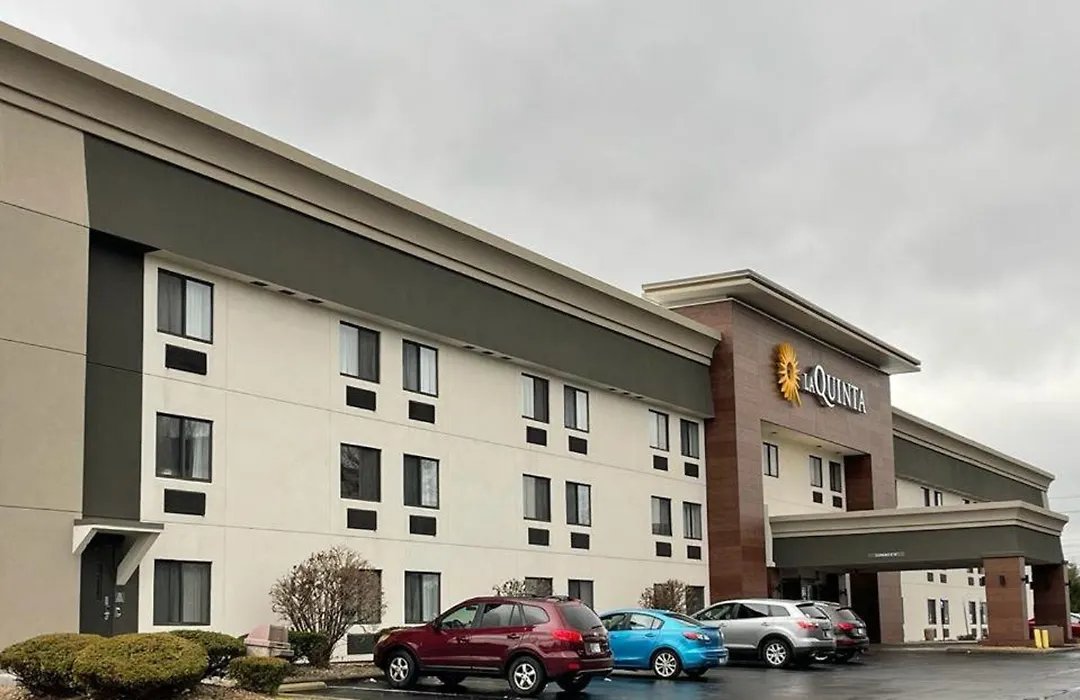 La Quinta Inn By Wyndham Indianapolis Airport Executive Dr-1