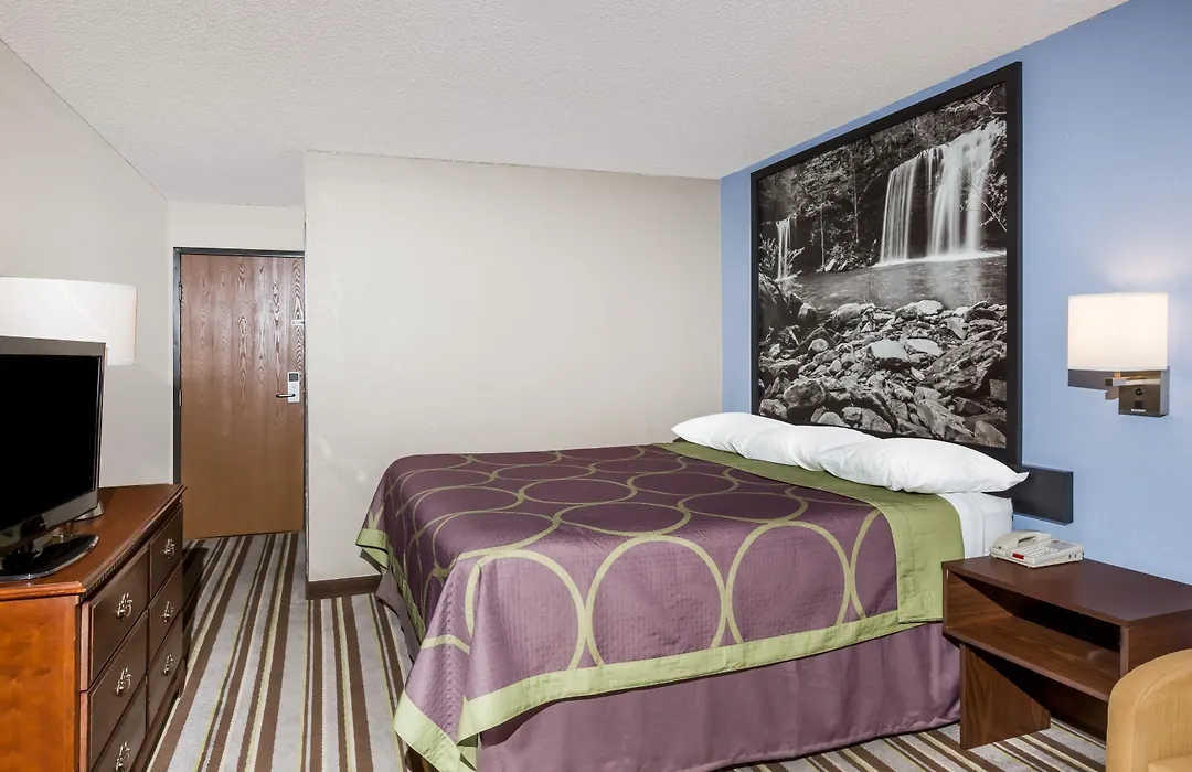 Super 8 By Wyndham Jonesboro-1