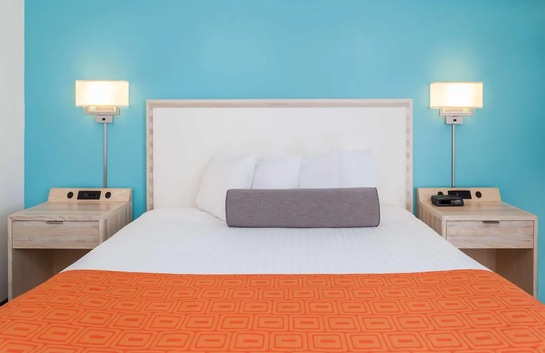 Howard Johnson By Wyndham Mystic-1