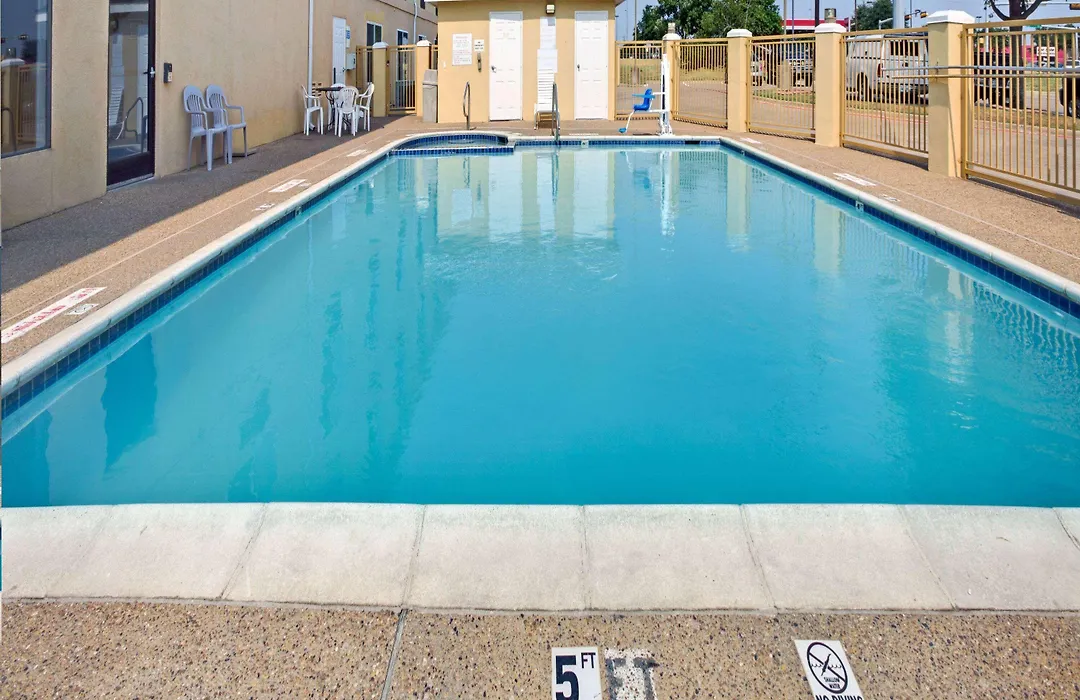 Days Inn By Wyndham Dallas Garland West-1