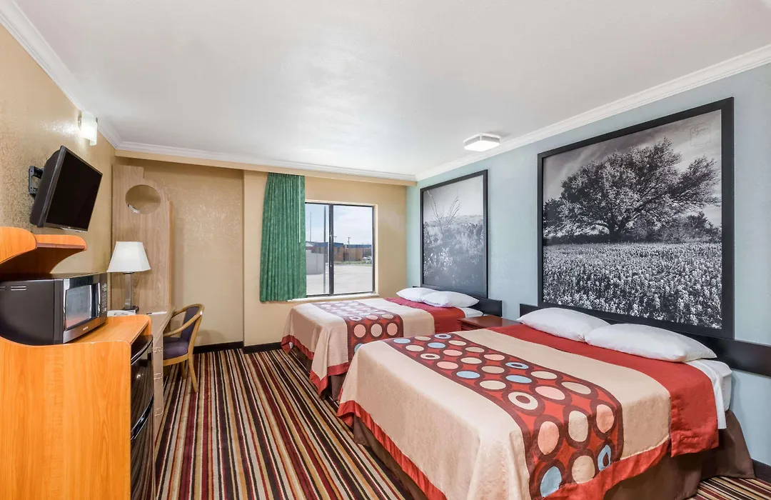 Super 8 By Wyndham Midland-1