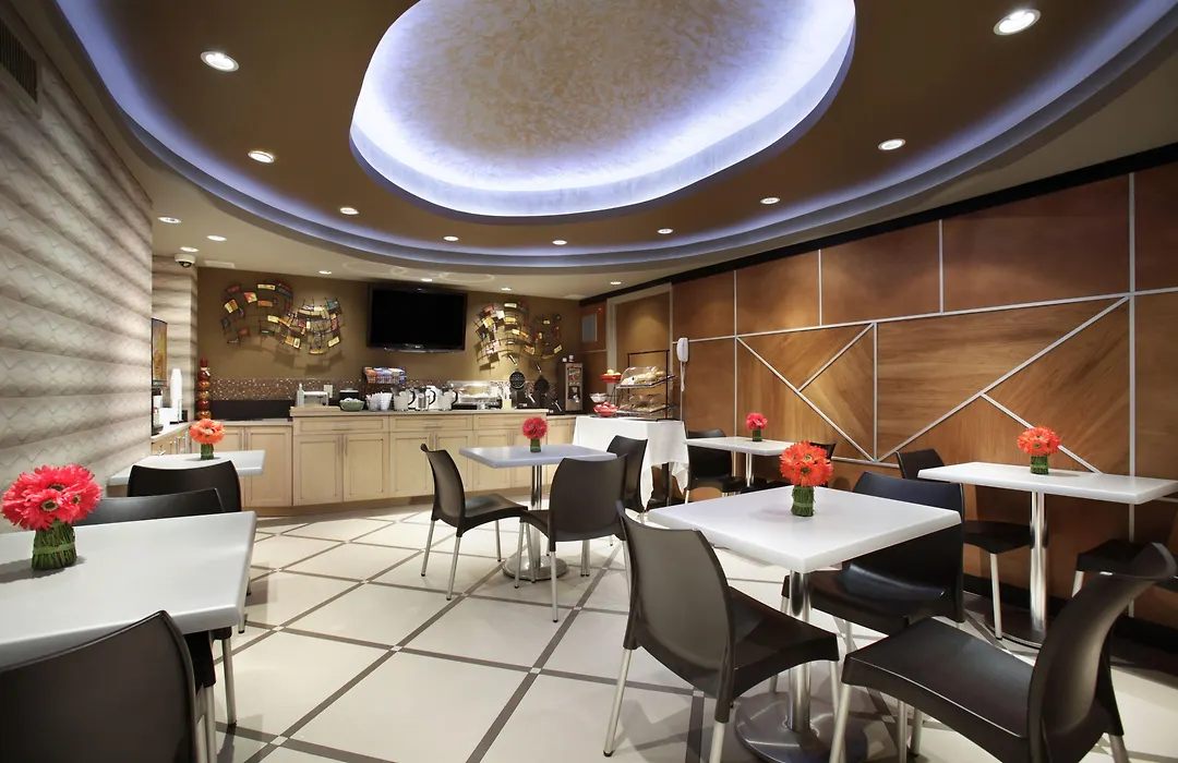 Ramada By Wyndham Bronx-1