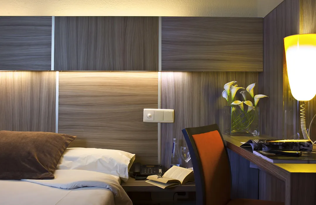 Hotel Serrano-1